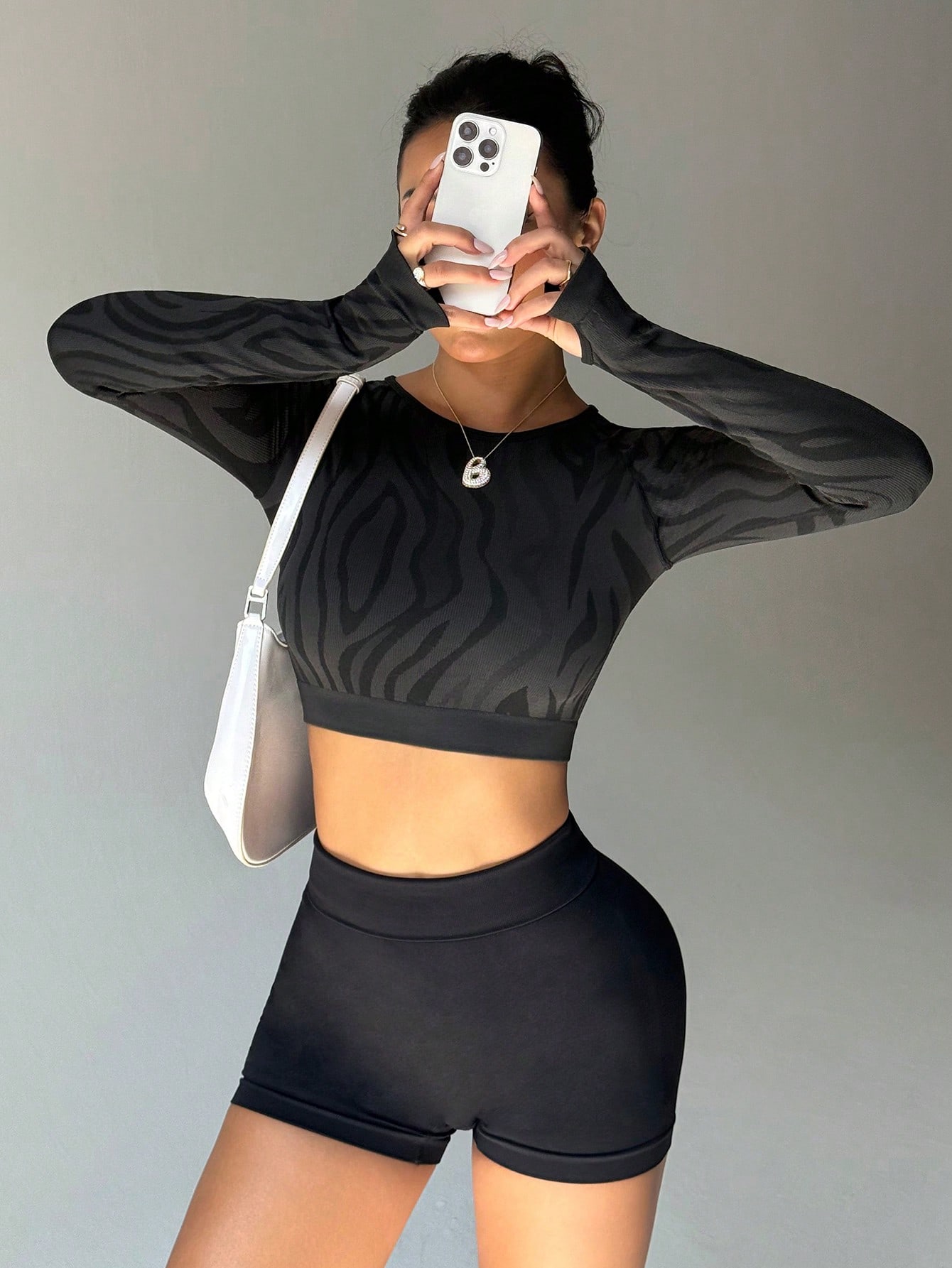 Top corto de manga larga con e - Yoga Fitness Fit Club reseña y precio